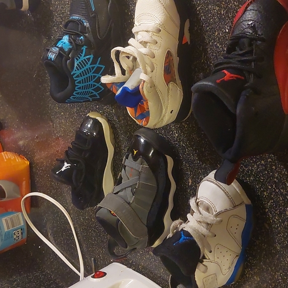 Jordan Other - Selling kids jordans